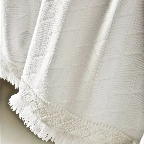 Anthropologie Duvet Diamond Fringe button closure - Picture 3 of 4